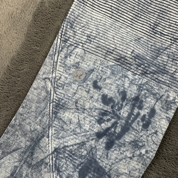 Lululemon Leggings Womens Small Gray Blue Ombre Pattern Seamless‎ Yoga Pants Gym - Picture 3 of 11